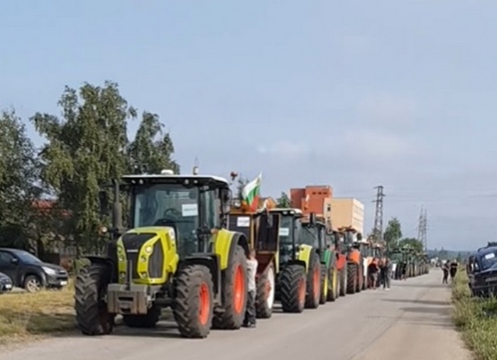 Стотици земеделци от Врачанско излязоха на протест
