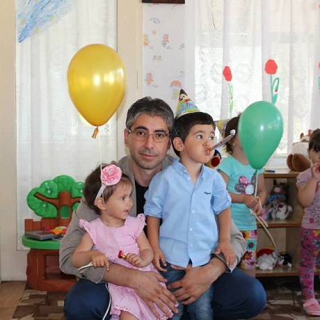 Честитки и подаръци за РД на кмет