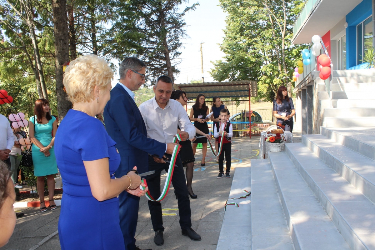 Обновиха детската градина в Бреница