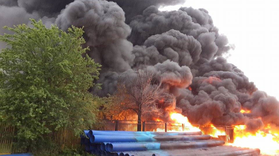 Огромен пожар вилня в Монтана