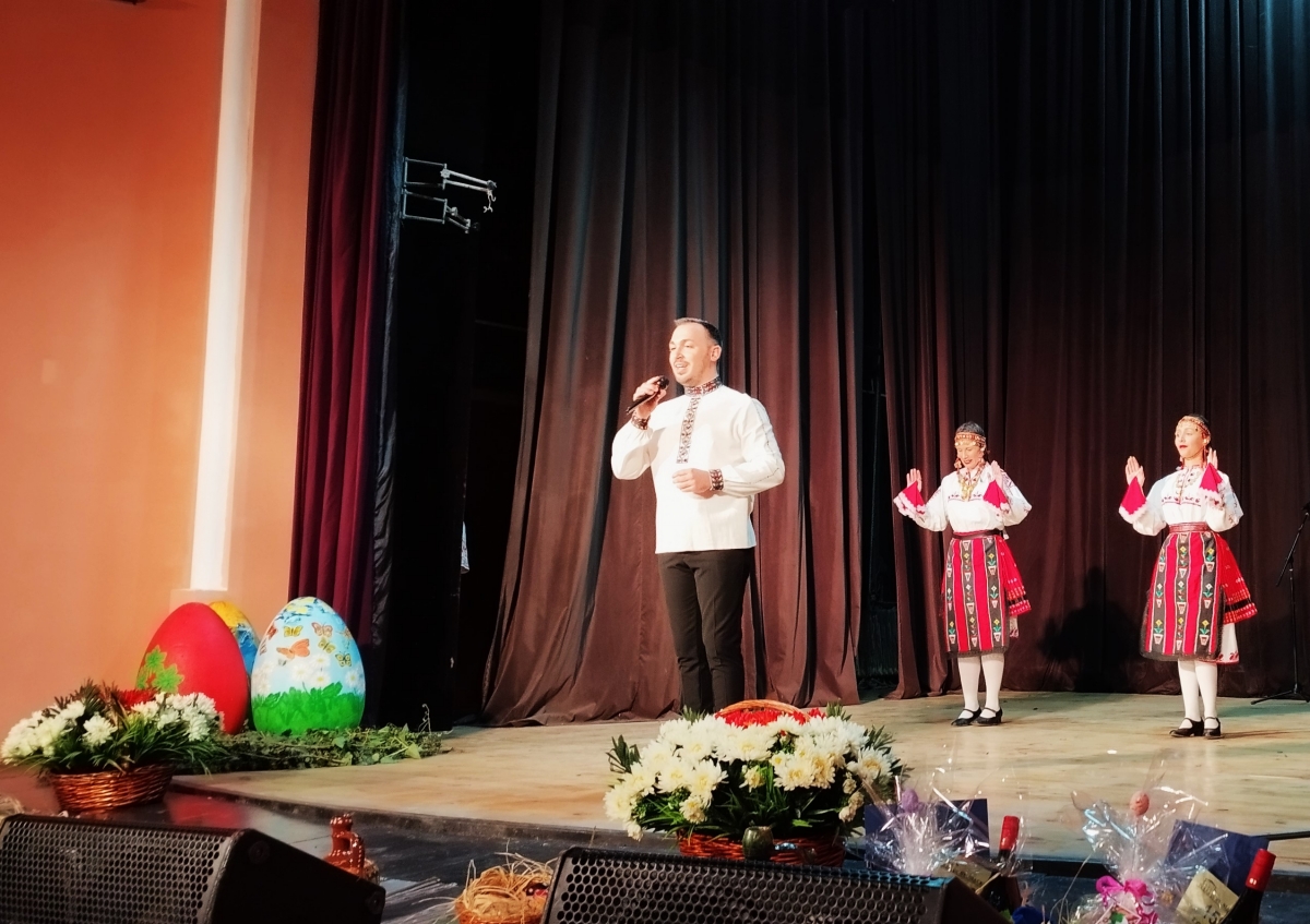 Великденско веселие с Петър Кирилов и самодейци имаше в Оряхово