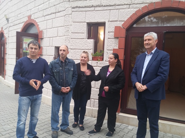 Първа изложба на талантлив майстор от Мездра