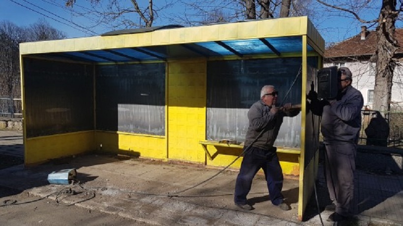 Възрожденци ще красят спирките в Мездра