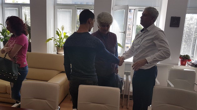 Събраха достатъчно средства за семейството останало без дом на Цветница