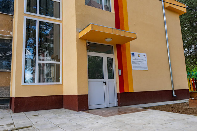 Община Мездра разкрива още две нови социални услуги
