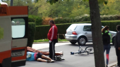 Пиян помете велосипедист във Врачанско