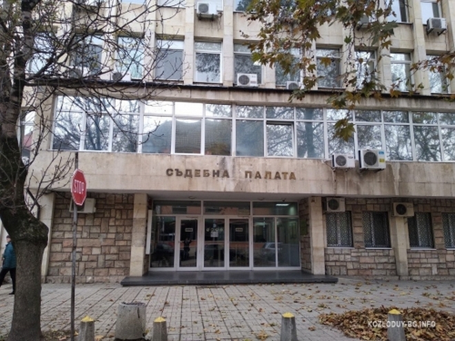 Жители на Лом с мерки за защита