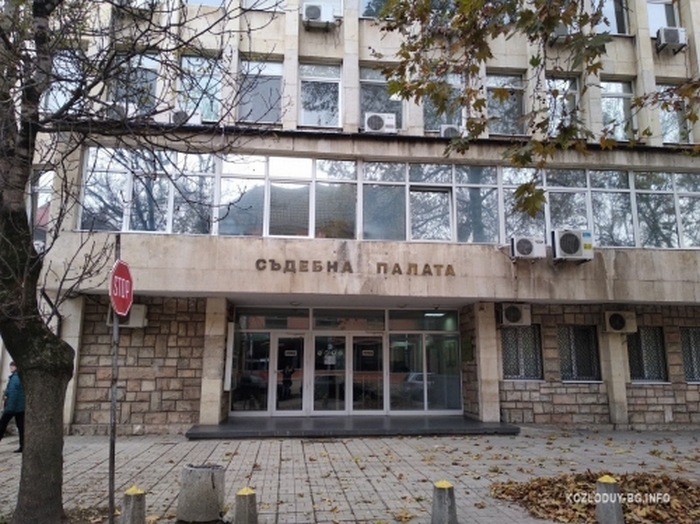 Обвинен за причиняване на телесна повреда на мъж във Вършец остава в ареста