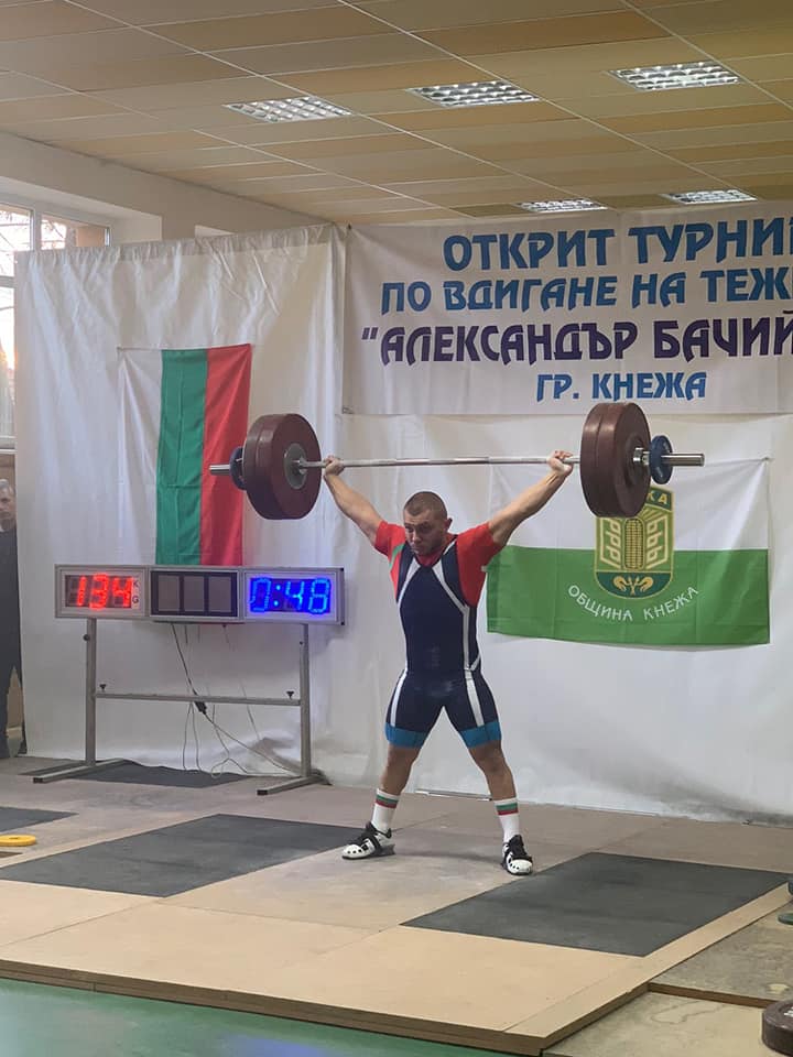Рекорден брой щангисти на турнир в Кнежа