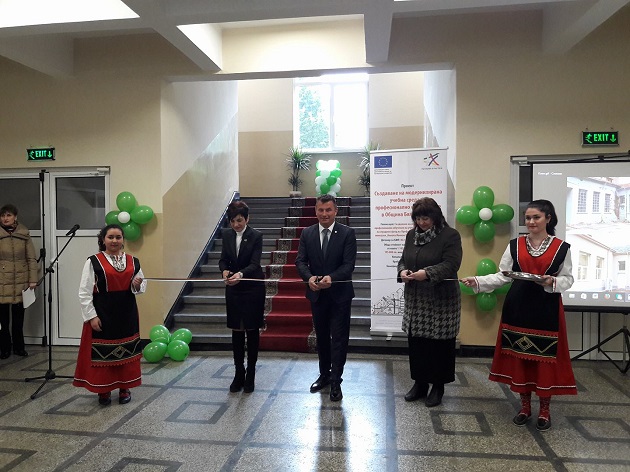 Модернизираха базата на аграрната гимназия в Бяла Слатина