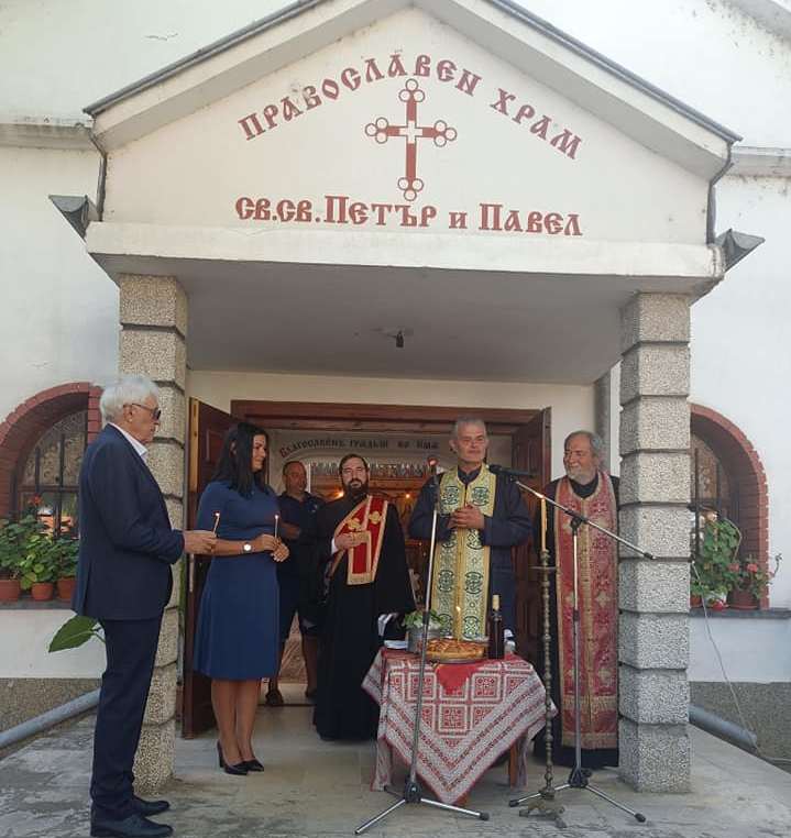 С молебен отбелязаха годишнината от наводнението в Мизия