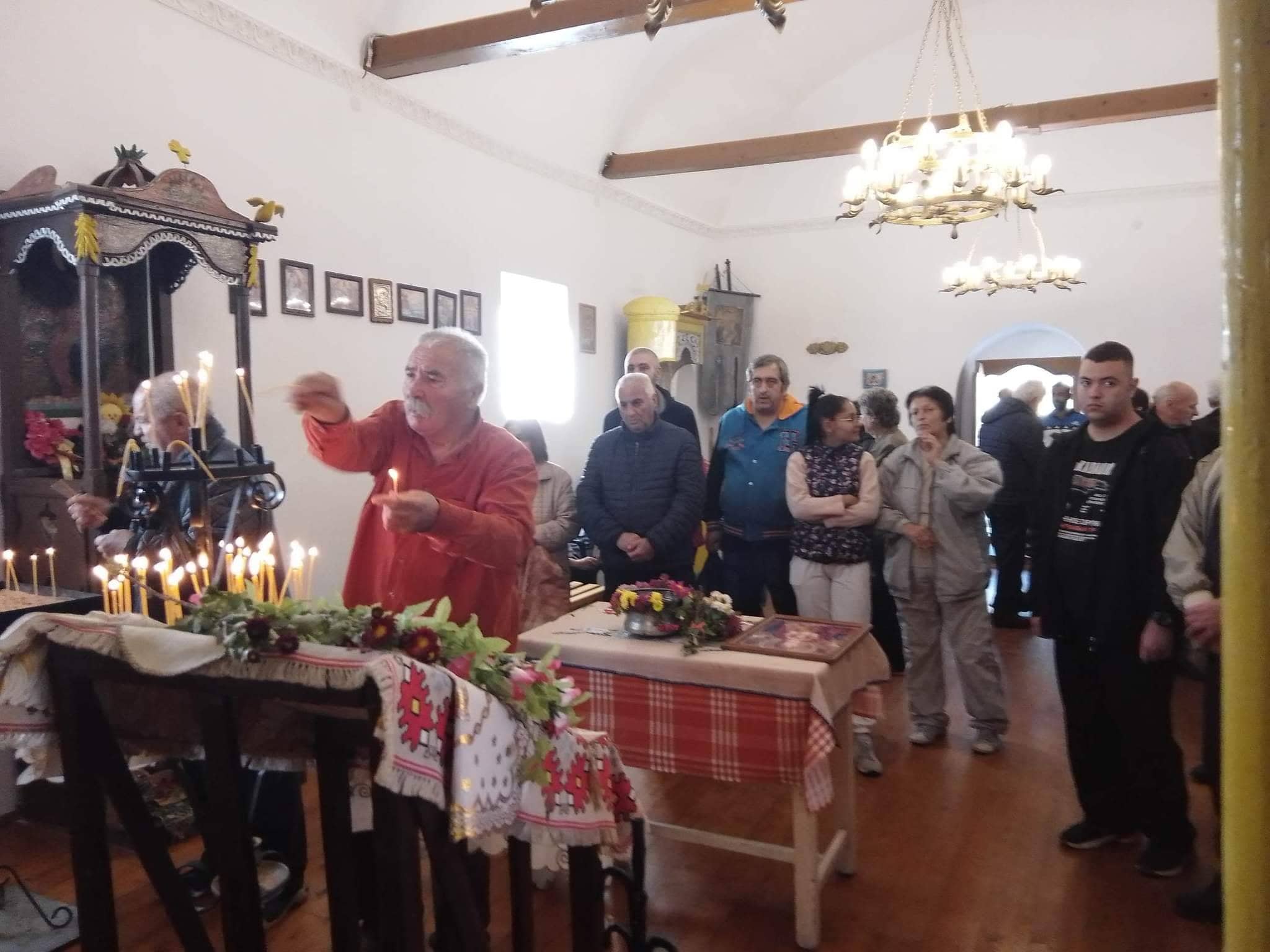 Кмет стана кръстник на трима навръх Димитровден