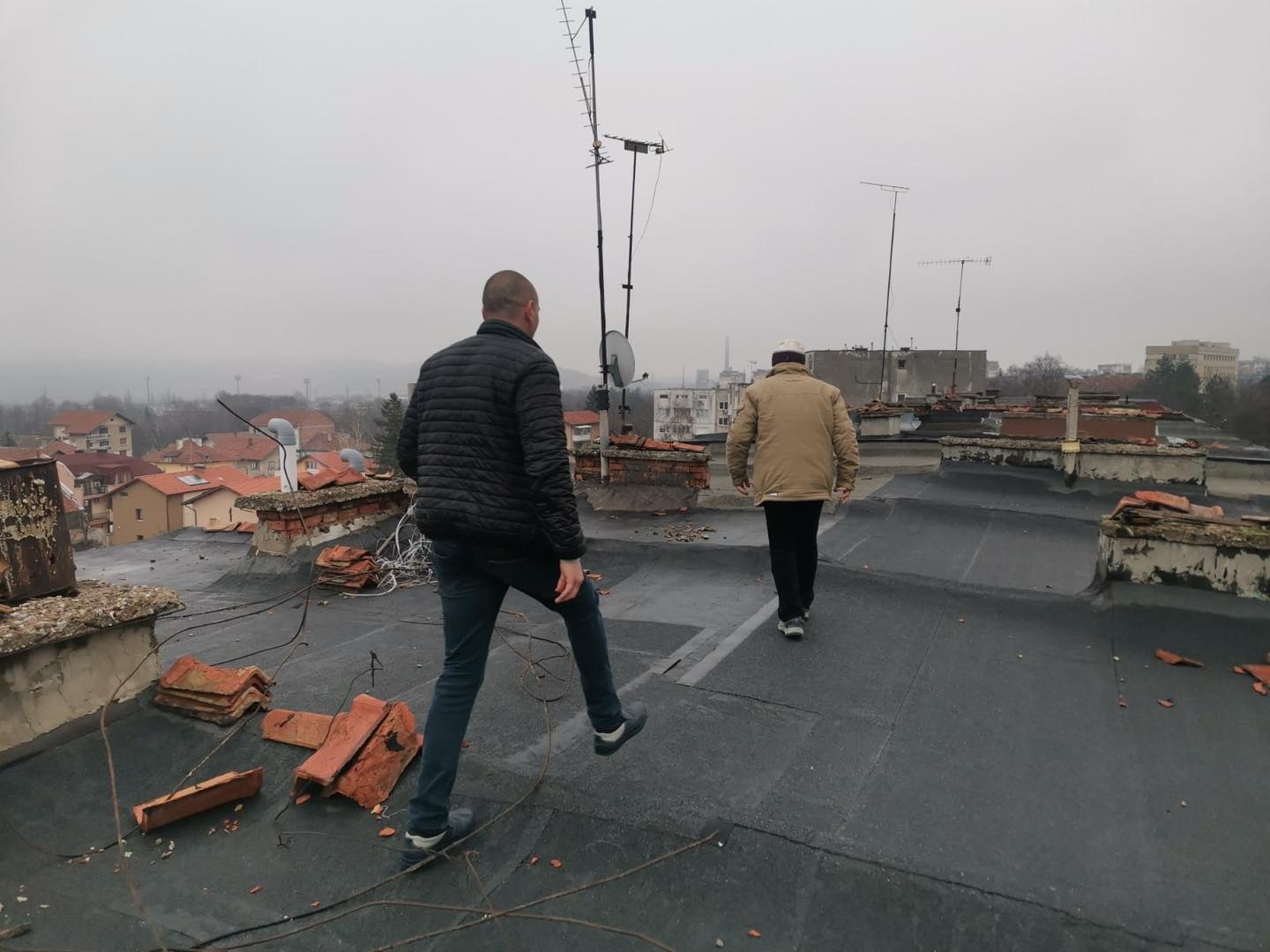 Огледаха над 30 обекта пострадали от ураганния вятър
