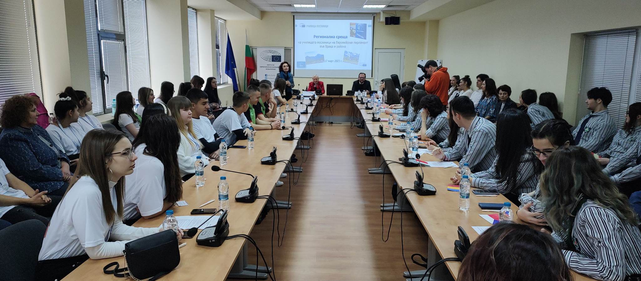 Ученици-посланици на Европейския парламент посрещнаха във Враца