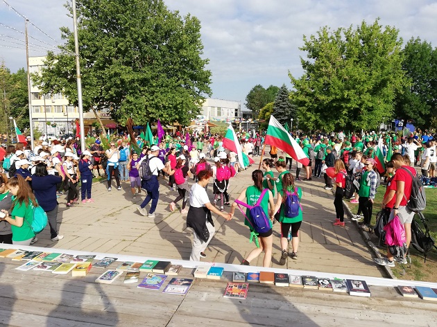 Община Козлодуй изпрати 120 походници