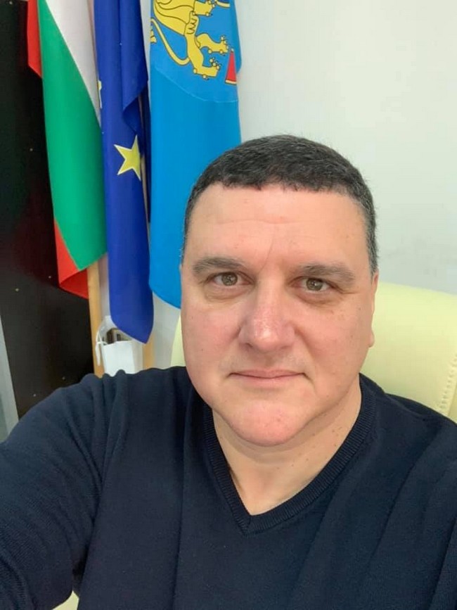 Росен Добрев излезе с поздрав към ромите