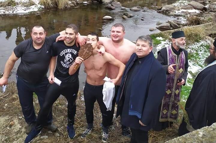 10 фамилии дават курбан на Богоявление в Чипровци
