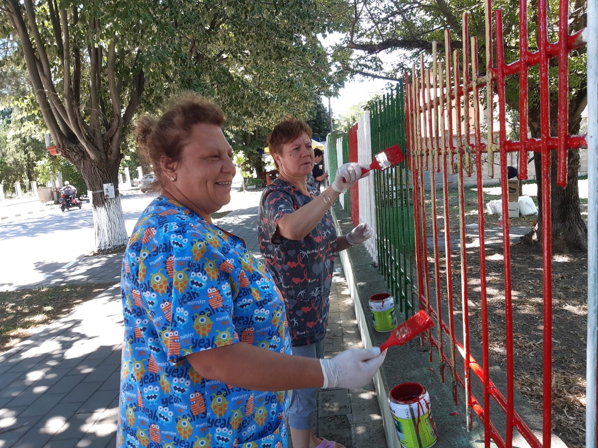 Облагородяват детска градина