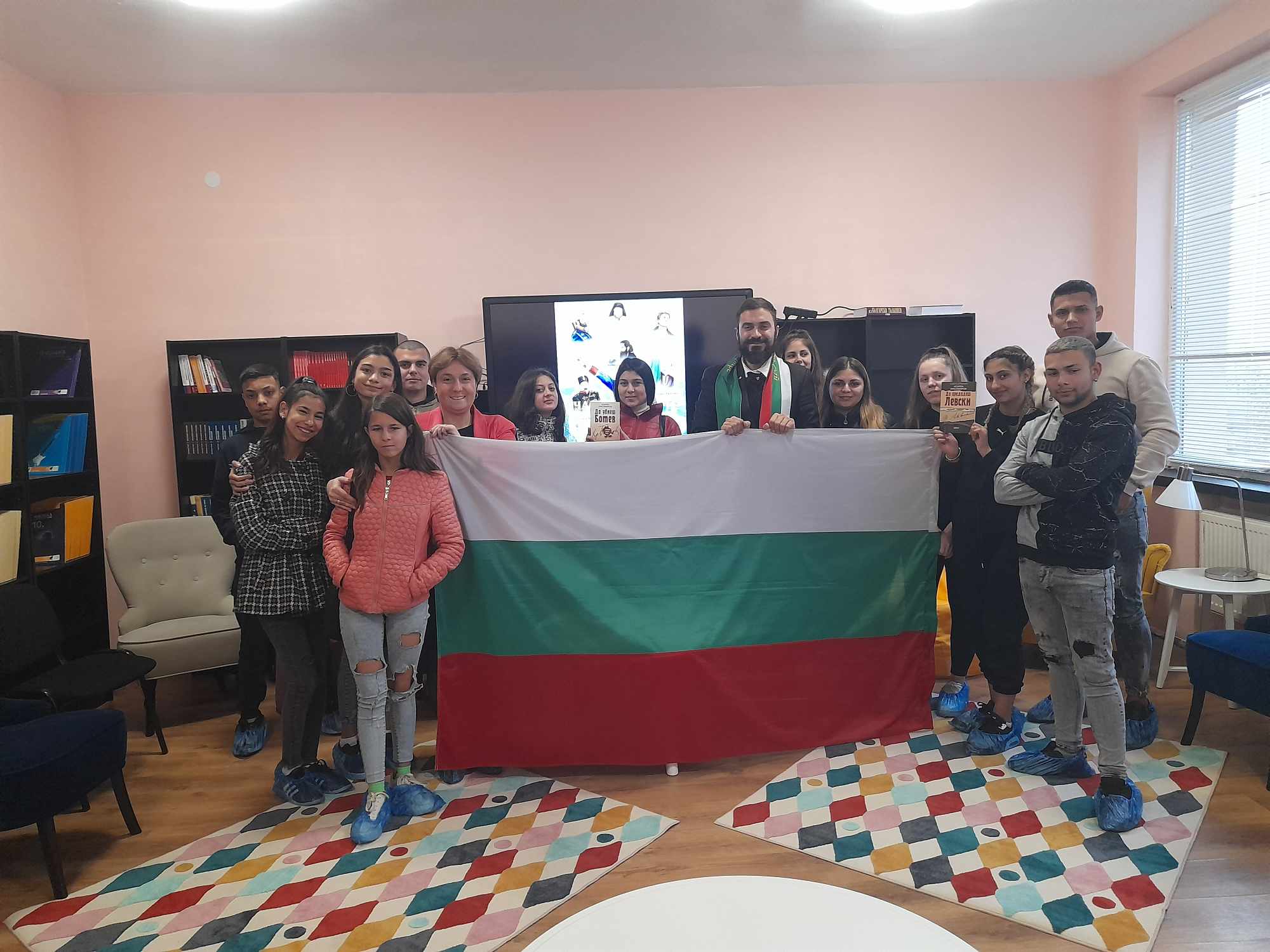 Урок по родолюбие впечатли будни белослатински деца