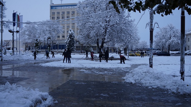 Села останаха без ток заради снега