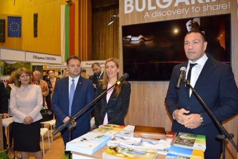 Кубрат Пулев впечатлен от представянето на Вършец в изложение