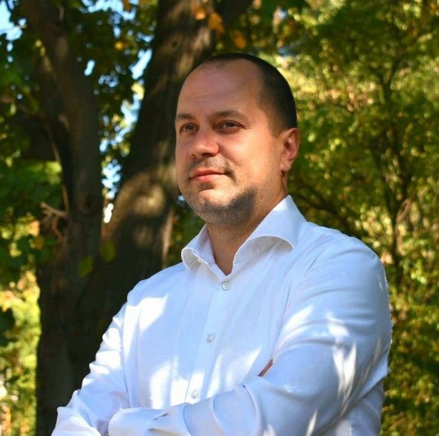 Калин Каменов излезе с поздрав към медиците