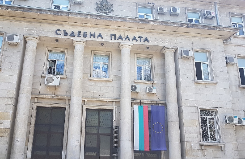 Оставиха в ареста мъж, обвинен в разпространение на наркотици