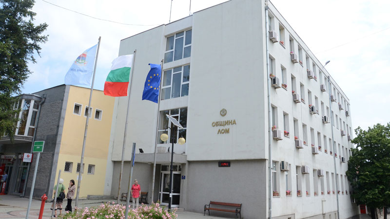 Освобождават от такса тротоарно право в Лом