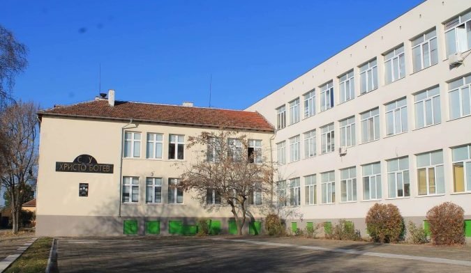 Ясни са кандидатите за директори на две училища