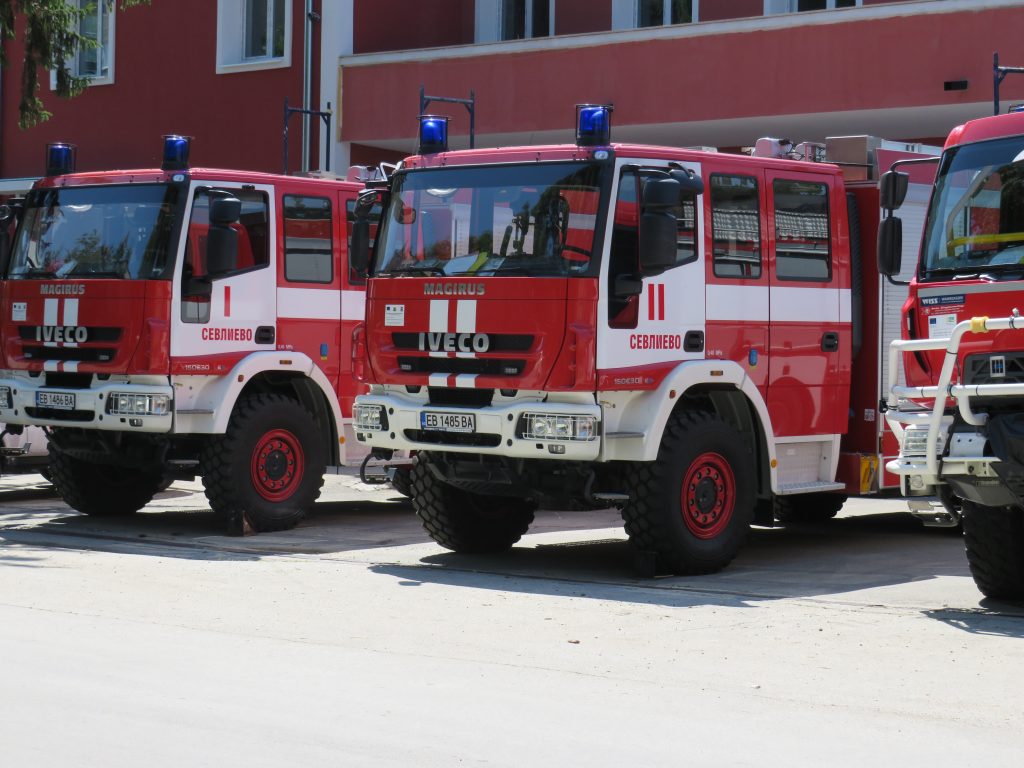 Пожарната отбелязва Международния ден на доброволеца с учение във Вършец
