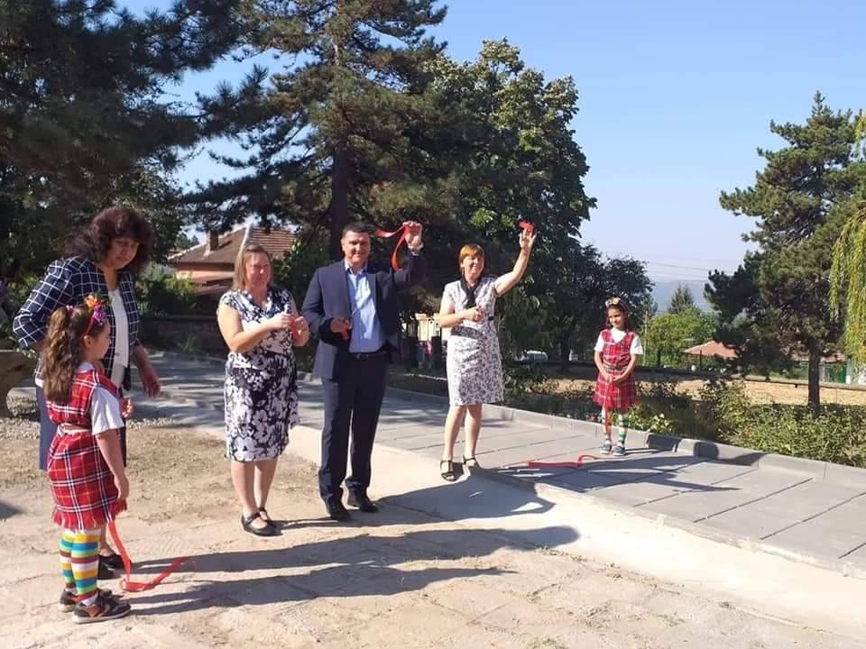 Остров вече има алея на славата