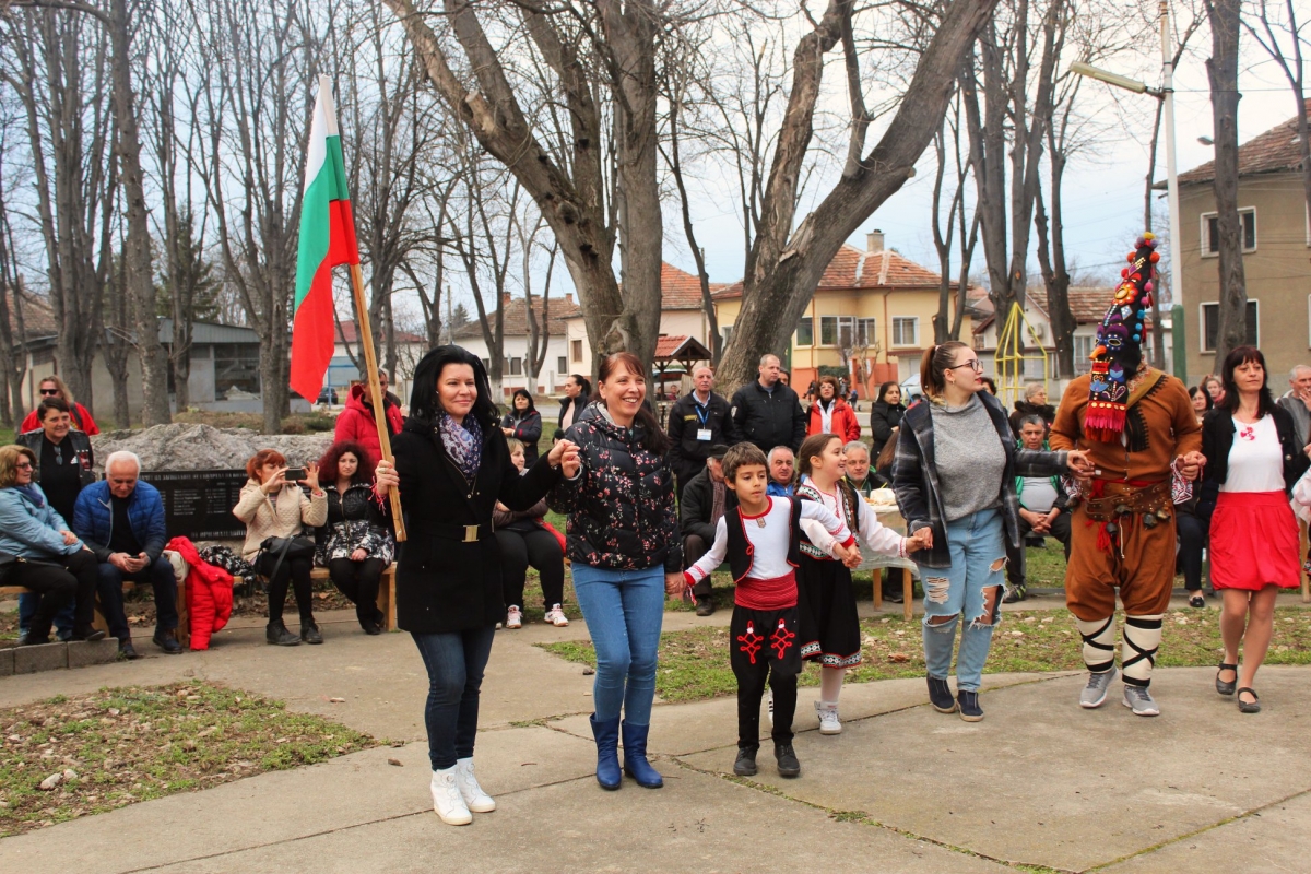 Десетки отбелязаха Сирни Заговезни в турлашката махала
