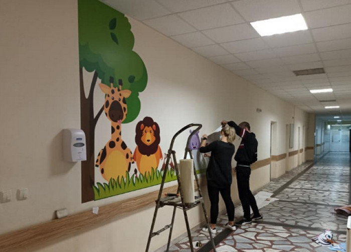 Облепиха с приказни герои детското отделение във Враца