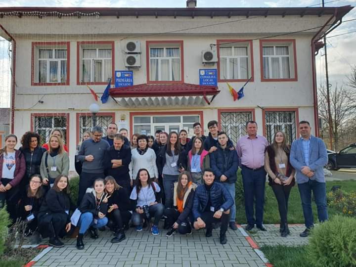 Онлайн бизнеса усвояват ученици от ПГТР в Румъния
