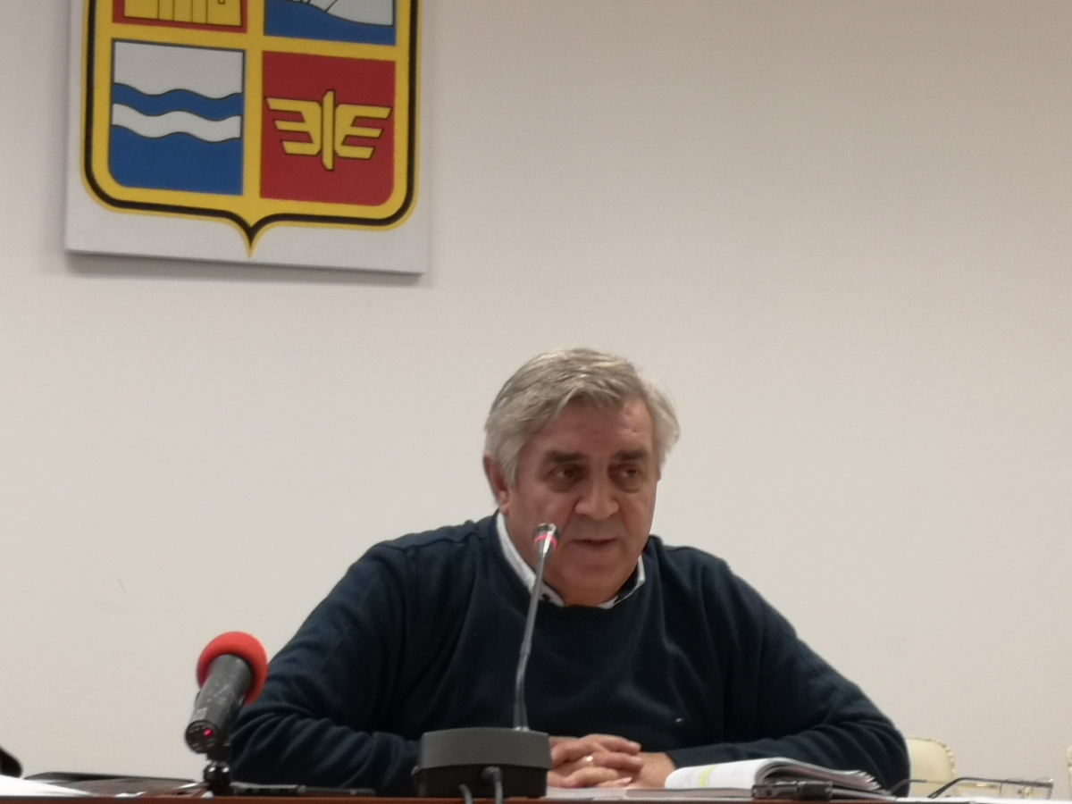 Аспарухов извади скелетите и поиска спешен одит в Община Мездра