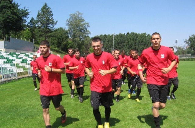 Локо /Мездра/ триумфира с купа в зонално първенство