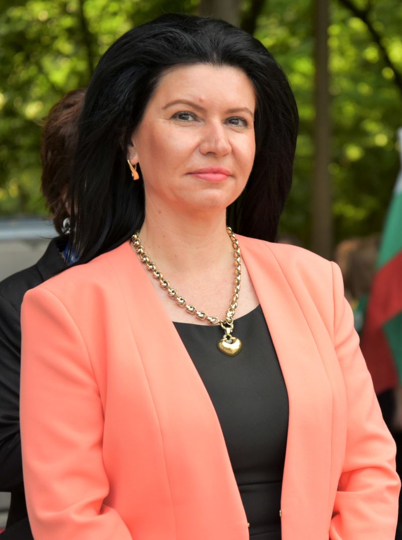 Маринела Николова: Да бъдем здрави, силни и единни в преодоляването на трудностите