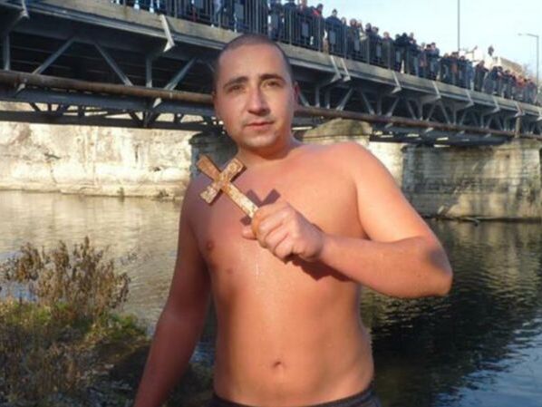 Павел Николов