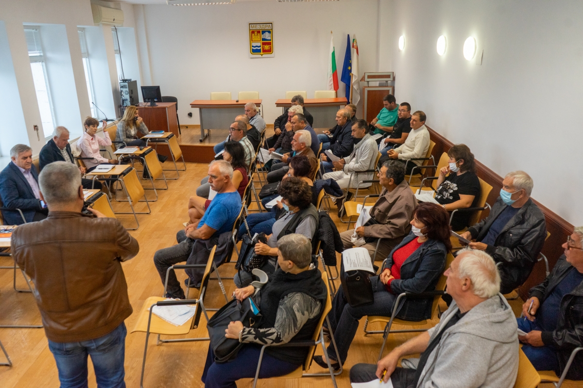 Свикаха кметовете от мездренско