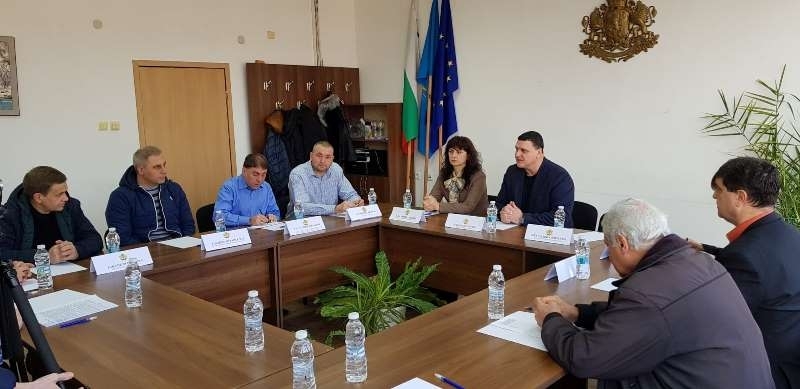 Росен Добрев обяви война на нелегалните превозвачи в града /ОБНОВЕНА/