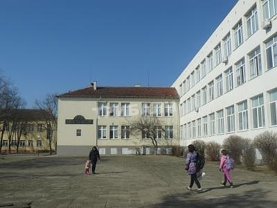 Отпуснаха нов автобус на козлодуйско училище