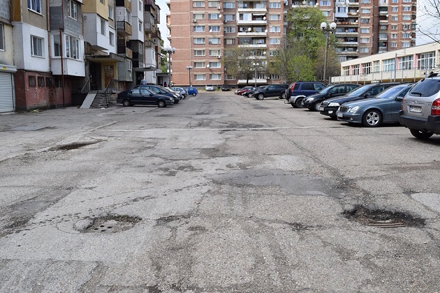 Асфалтират улици в Козлодуй