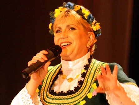 Мездра аплодира Николина Чакърдъкова тази вечер