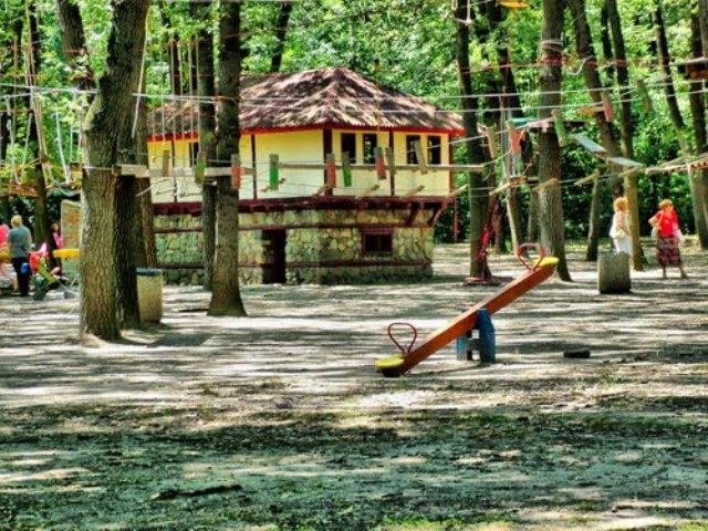Две фирми се натискат за изграждането на увеселителни съоръжения