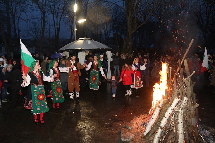 Прогониха злите духове в Козлодуй