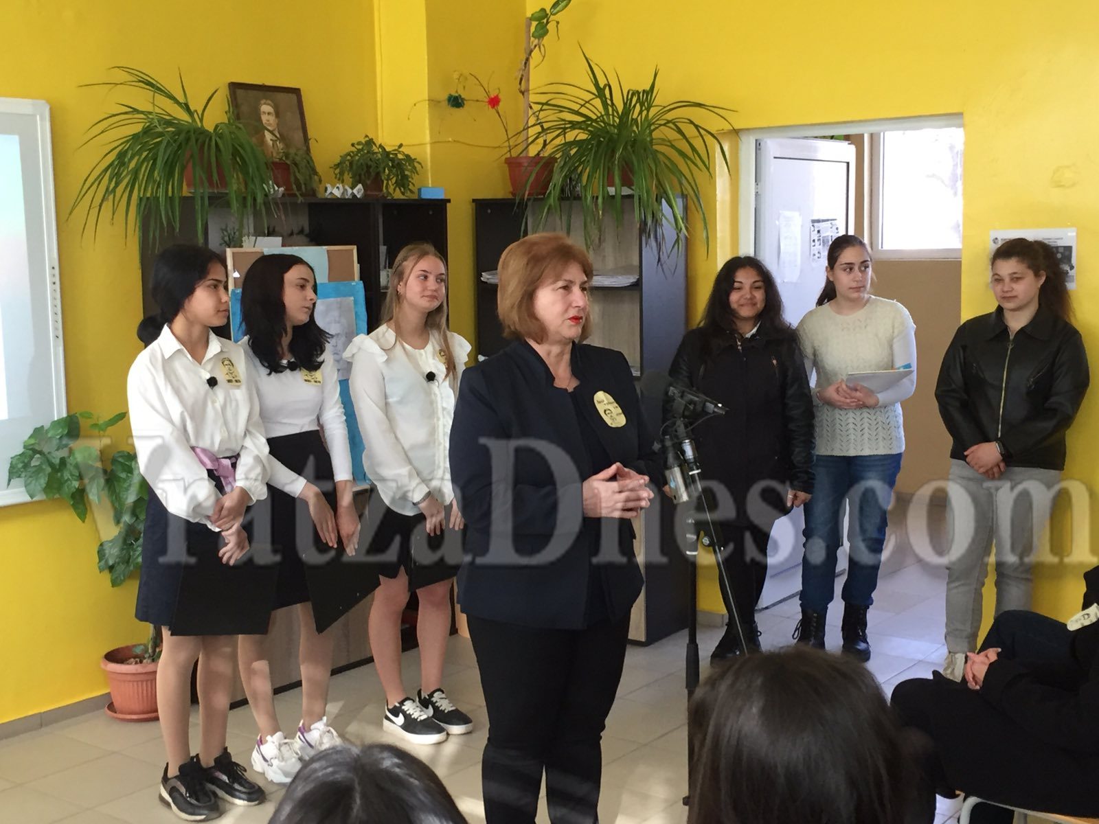 Мизийски ученици почетоха Левски
