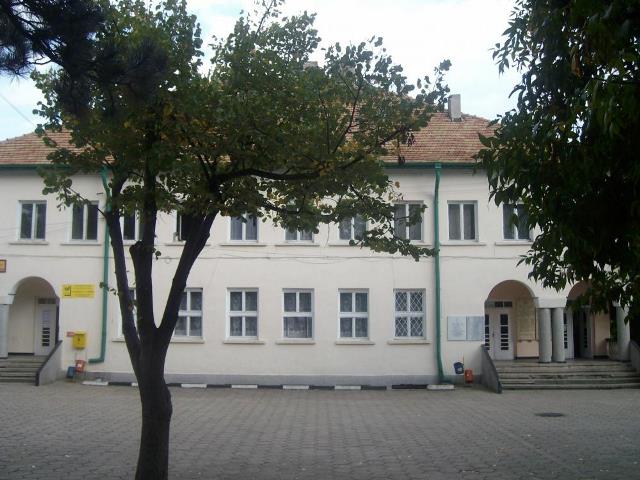 Ремонтираха селска здравна служба